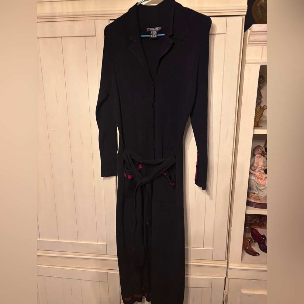 Etincelle couture Elegant Blue a red sweater dress. Front stripped pockets